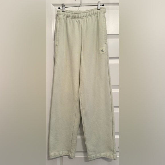 ALO Renown Heavyweight Hoodie and Heavy Weight Sweatpants Set - Picture 8 of 17